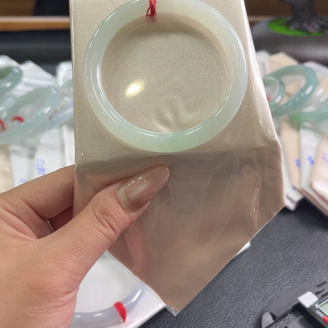 翡翠未镶嵌手镯53圆条