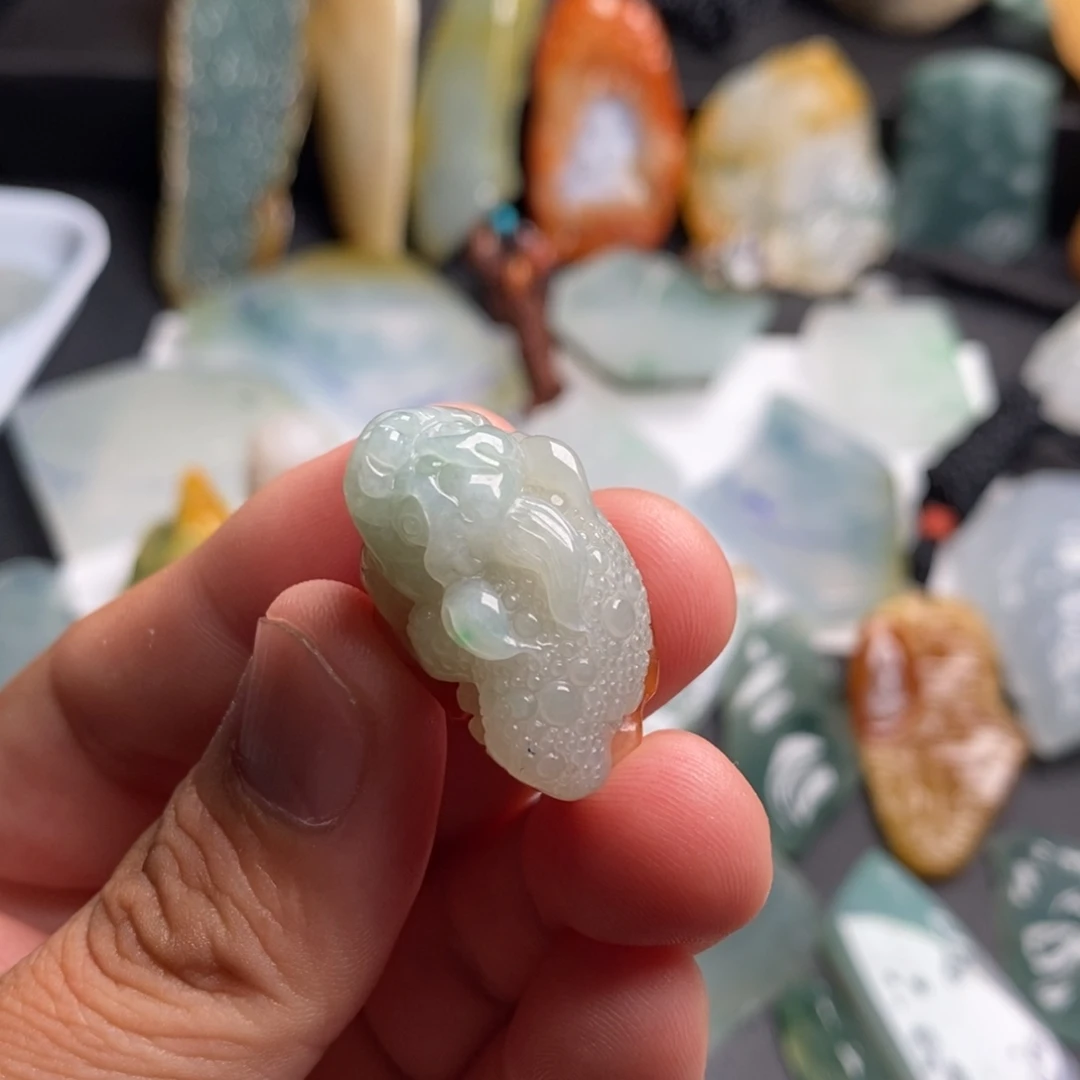 定制翡翠未镶嵌红翡翡翠金蟾