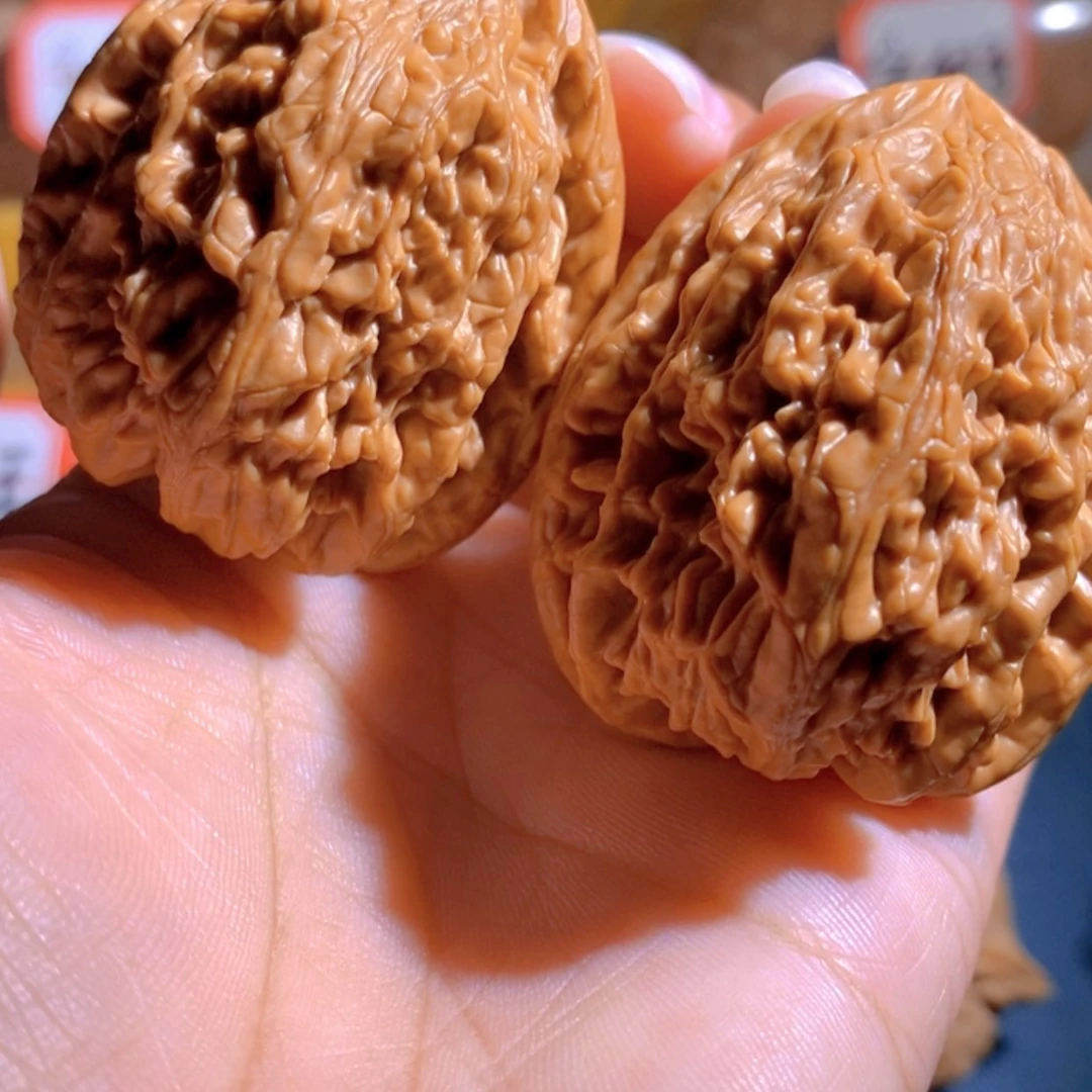 【闪购商品】文玩核桃吊坠苹****遇虎头王