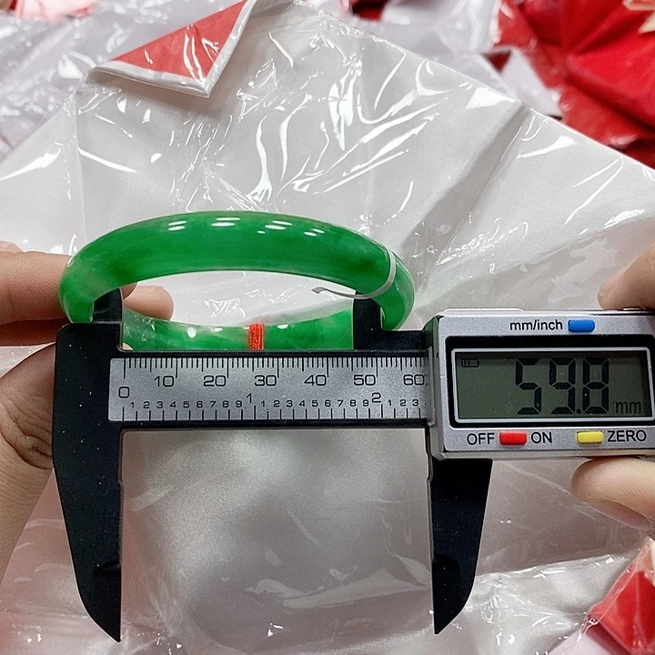 F***s翡翠手镯未镶嵌97号库存×2去拍=128元
