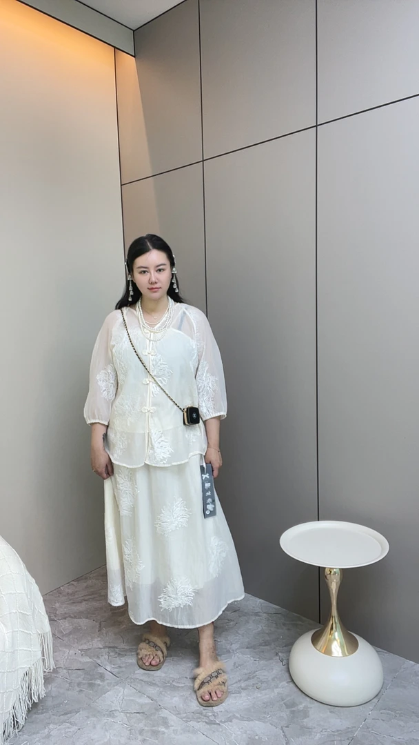 2025盐系新中式气质减龄通勤时尚套装中国风三件套小香风