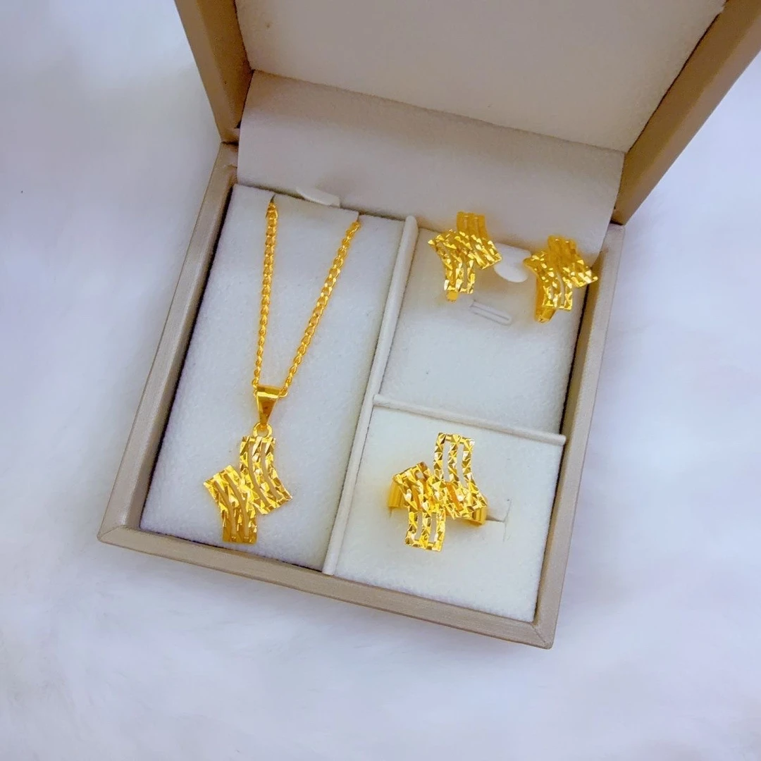 铜合金项链 新款三件套项链耳环戒指气质时尚百搭复古精致欧美