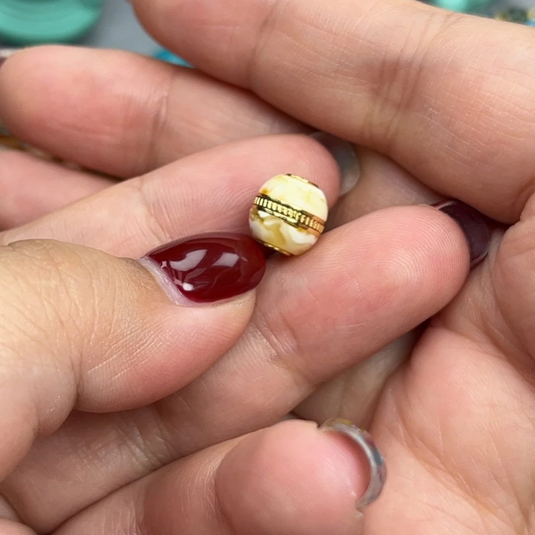 未镶嵌琥珀珠宝奇石66