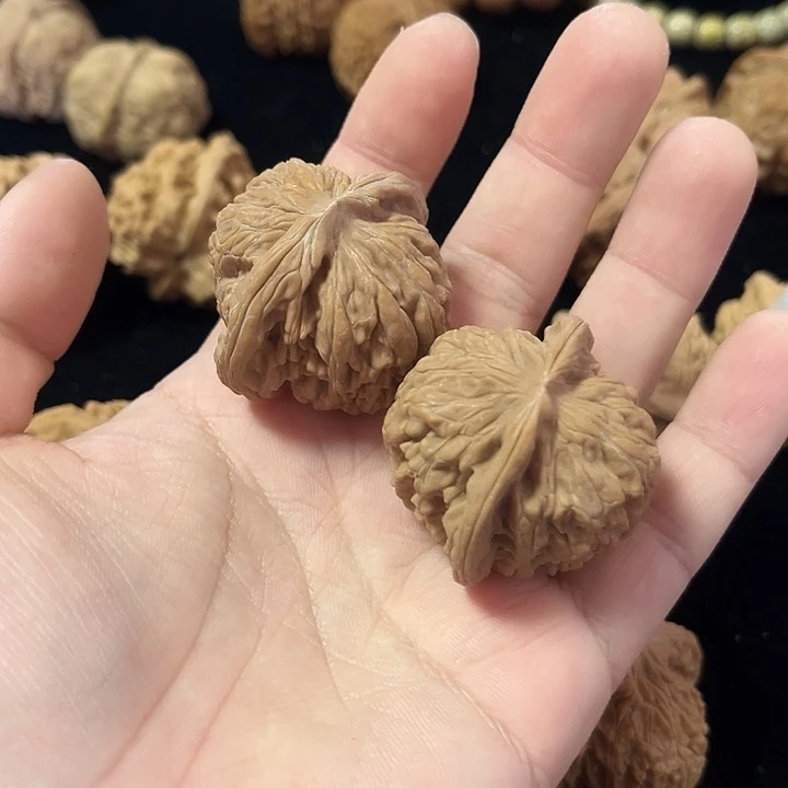 文玩核桃把件38左右四座楼，编号001