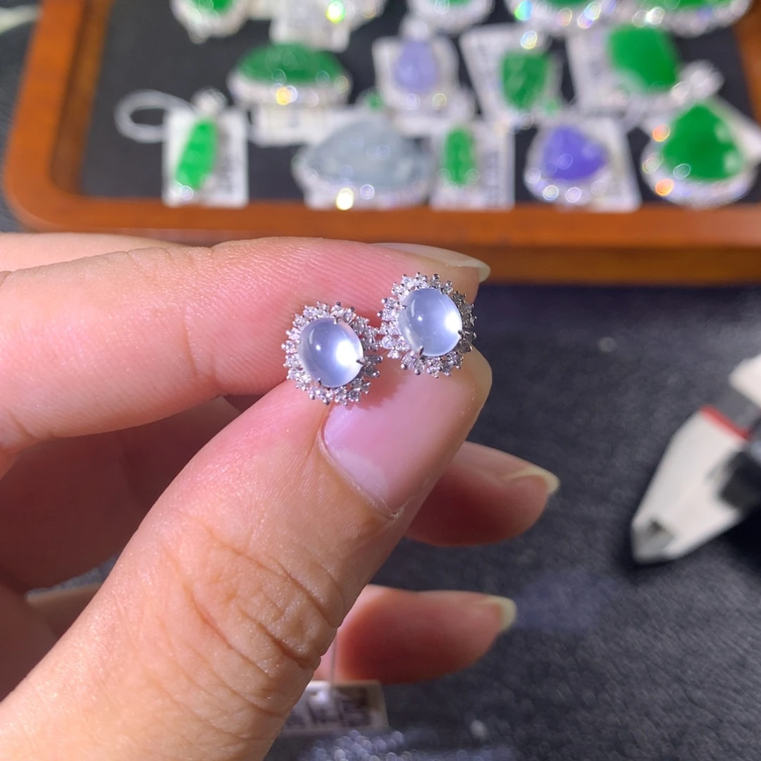 18K金镶嵌翡翠耳饰翡翠