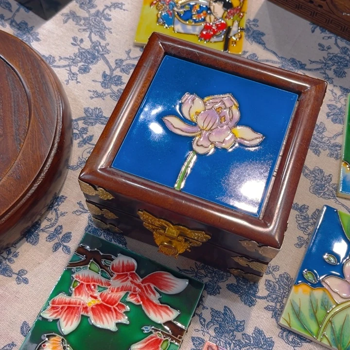盖子款瓷板画艺术作品