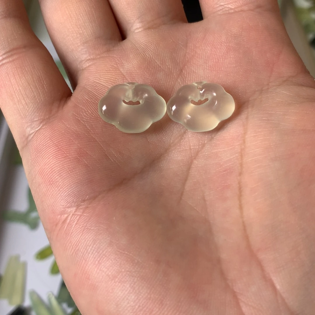 佳***琪未镶嵌蛇纹石玉耳环