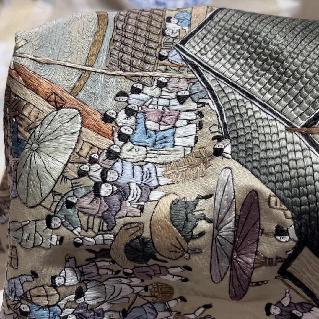 织绣茶***妮苏绣纯手工巧克力饼干