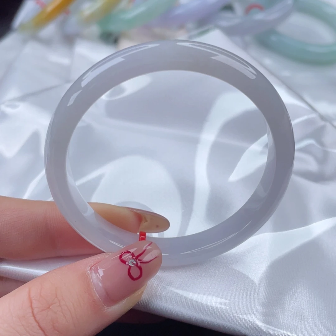 翡翠手镯未镶嵌51圈口