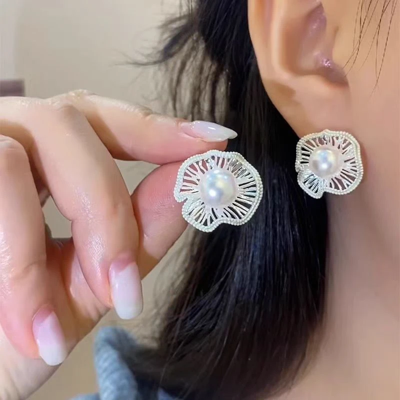 925银针镂空荷叶珠珠耳钉小众设计高级感耳环女新款气质百搭耳饰