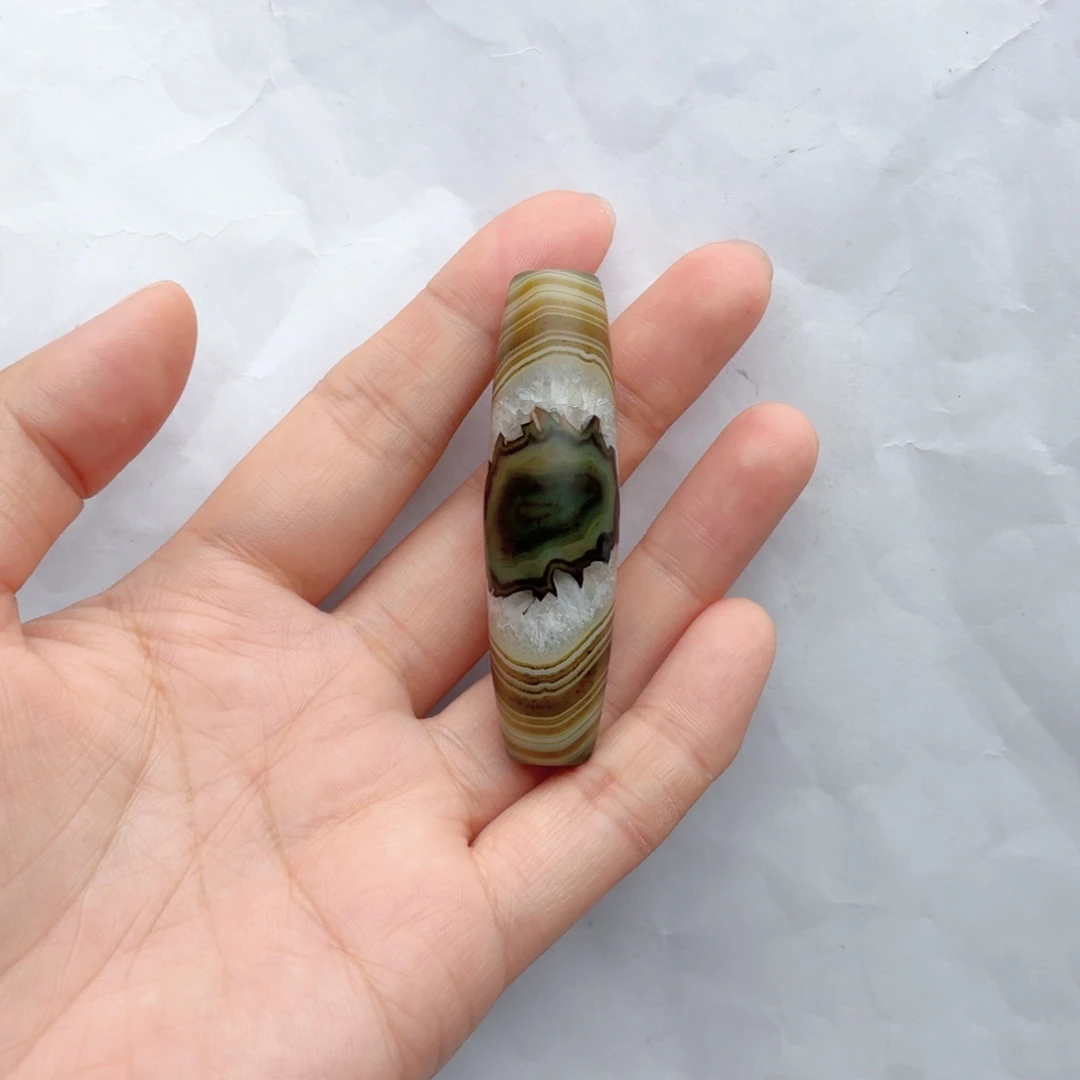 叫***呢未镶嵌颈饰玛瑙/玉髓