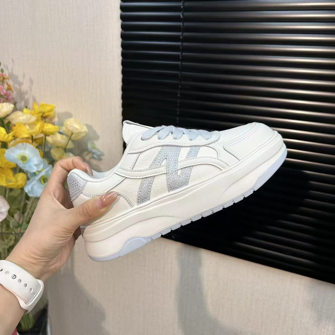 厚底小白鞋女新款轻便2025新款秋季百搭休闲拼色板鞋女4504