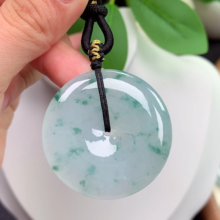 翡翠未镶嵌颈饰平安扣 38.1x5.4mm