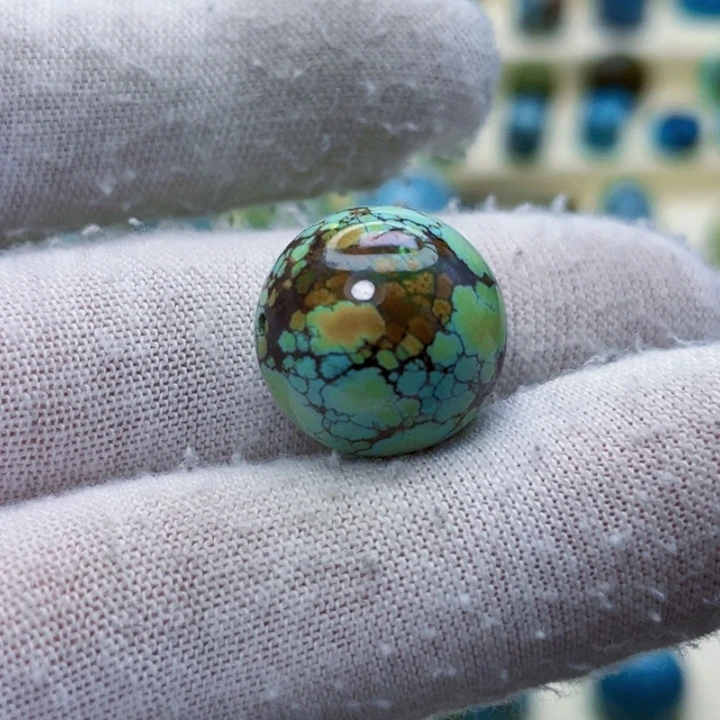 未镶嵌绿松石颈饰