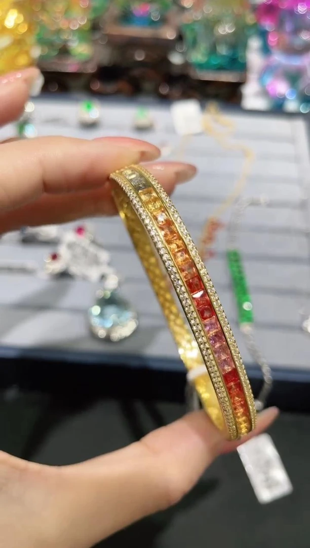 S925银镶嵌彩色蓝宝石手镯