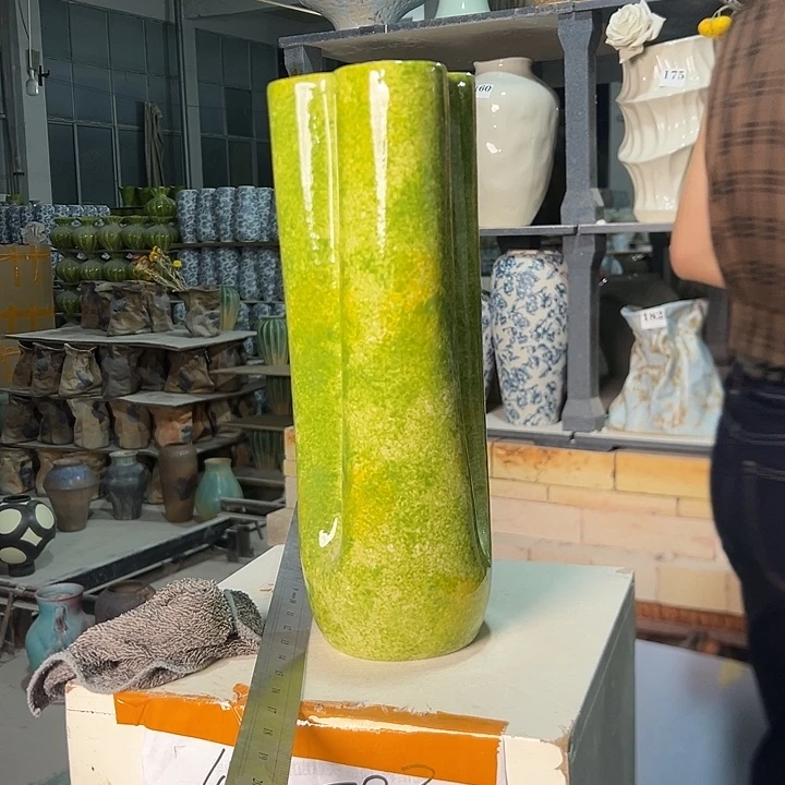 景德镇陶瓷花瓶微瑕介意勿拍
