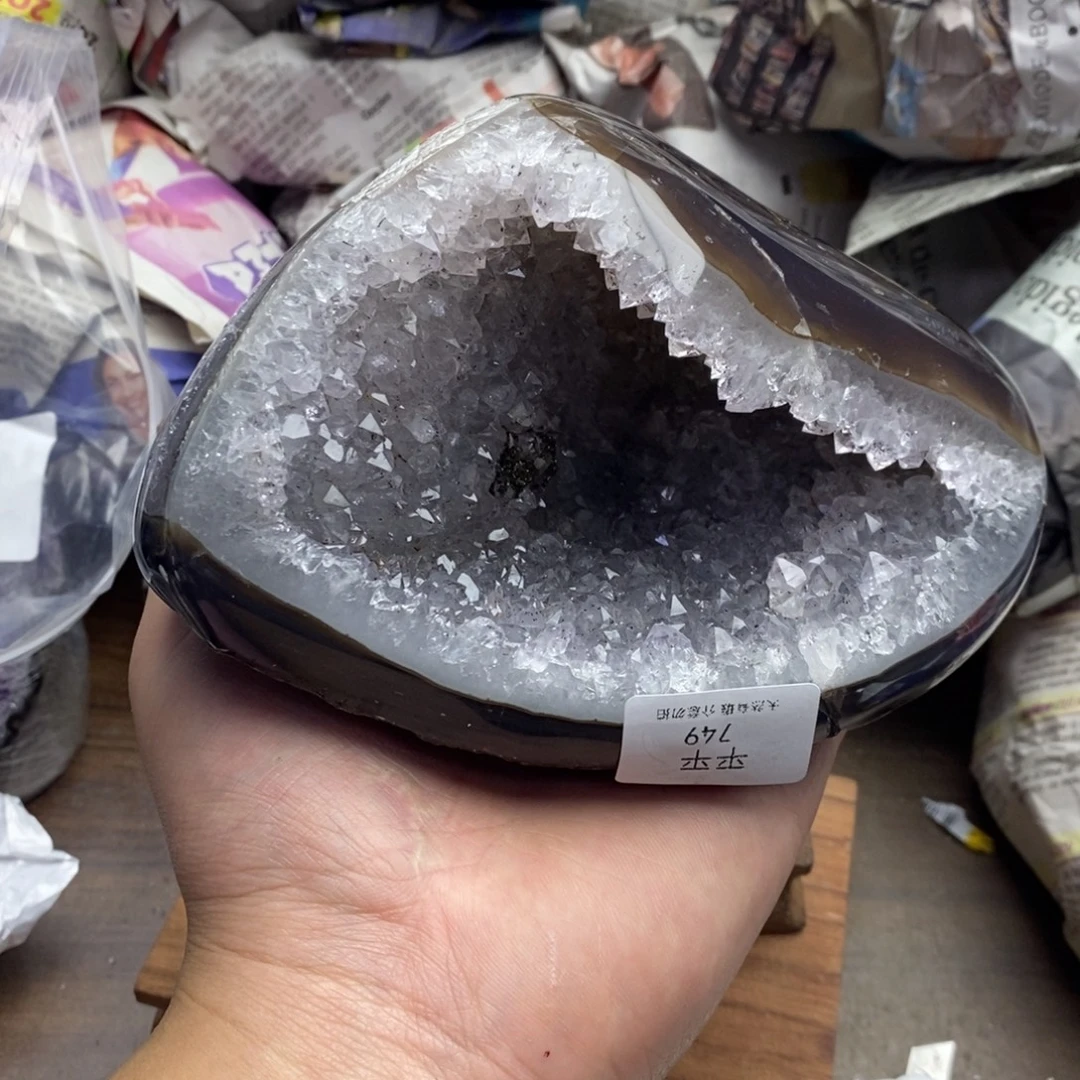 紫晶未镶嵌大型摆件（非配饰）