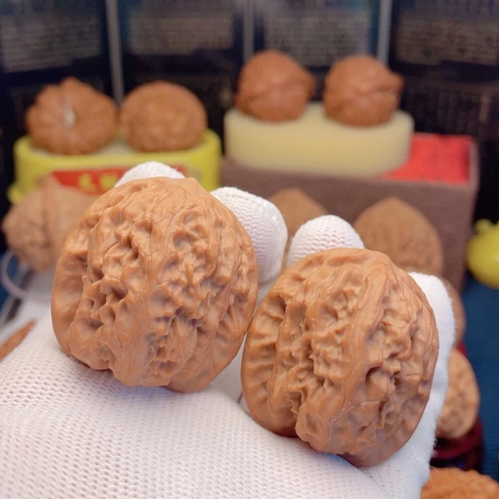 吊坠文玩核桃47原桩野狼