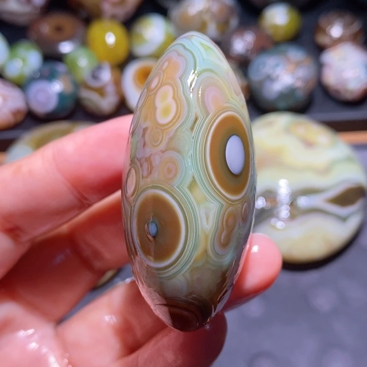 未镶嵌玛瑙/玉髓珠宝半成品59