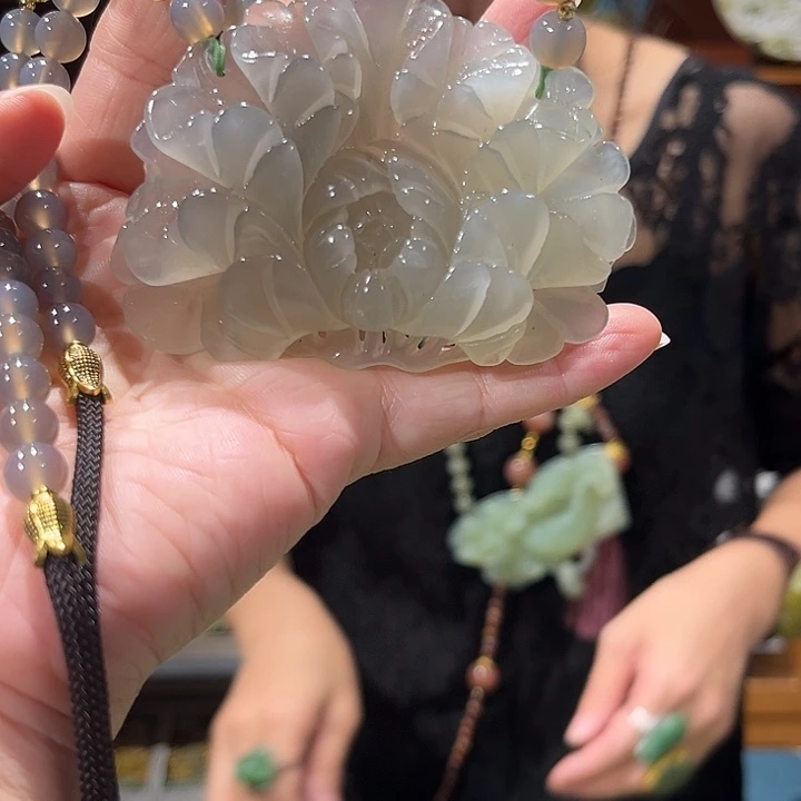 未镶嵌岫玉毛衣链