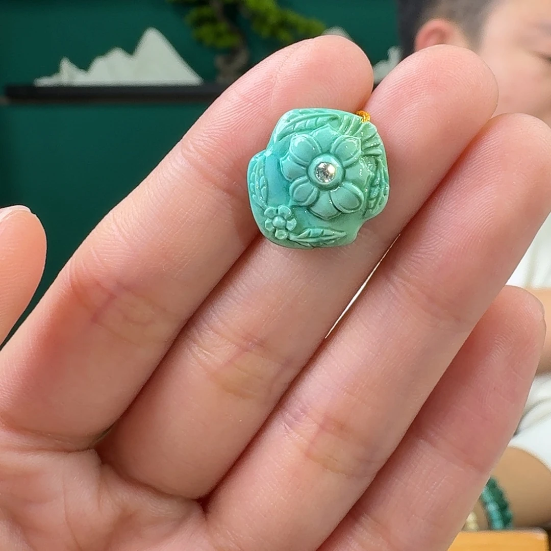 绿松石未镶嵌珠宝奇石