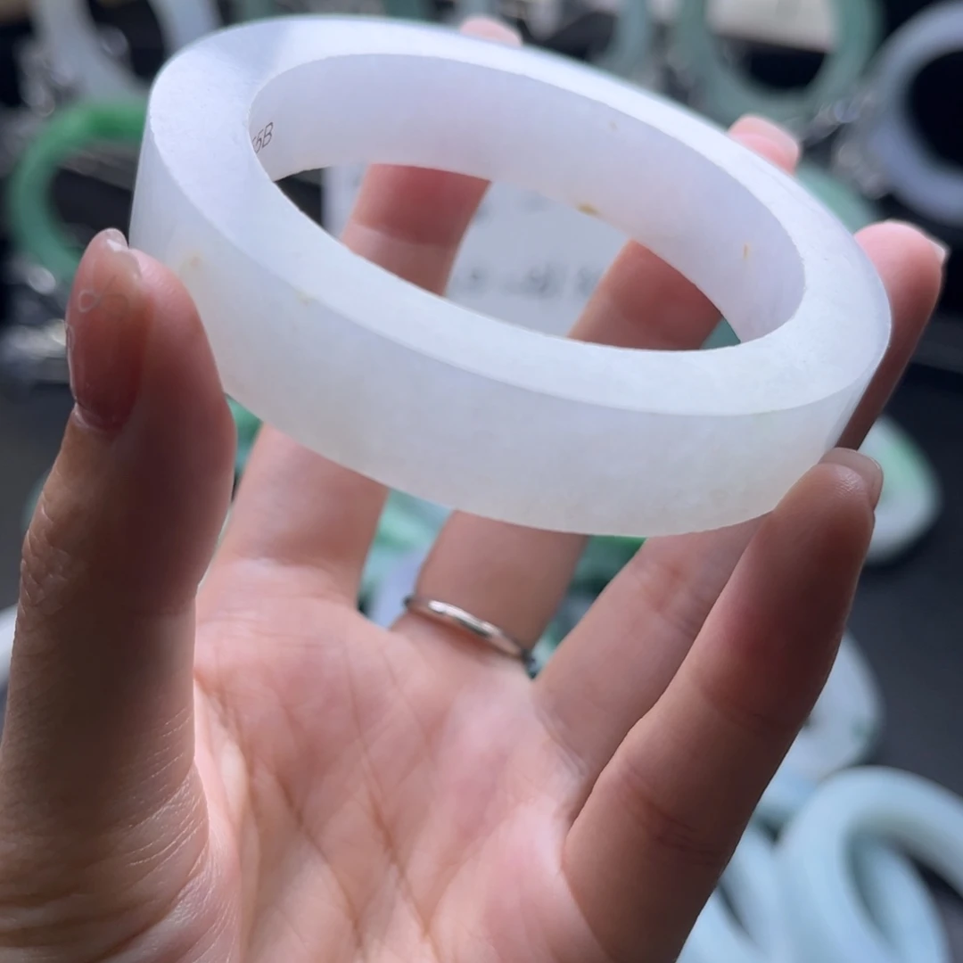 未镶嵌天然缅甸A货翡翠定制翡翠