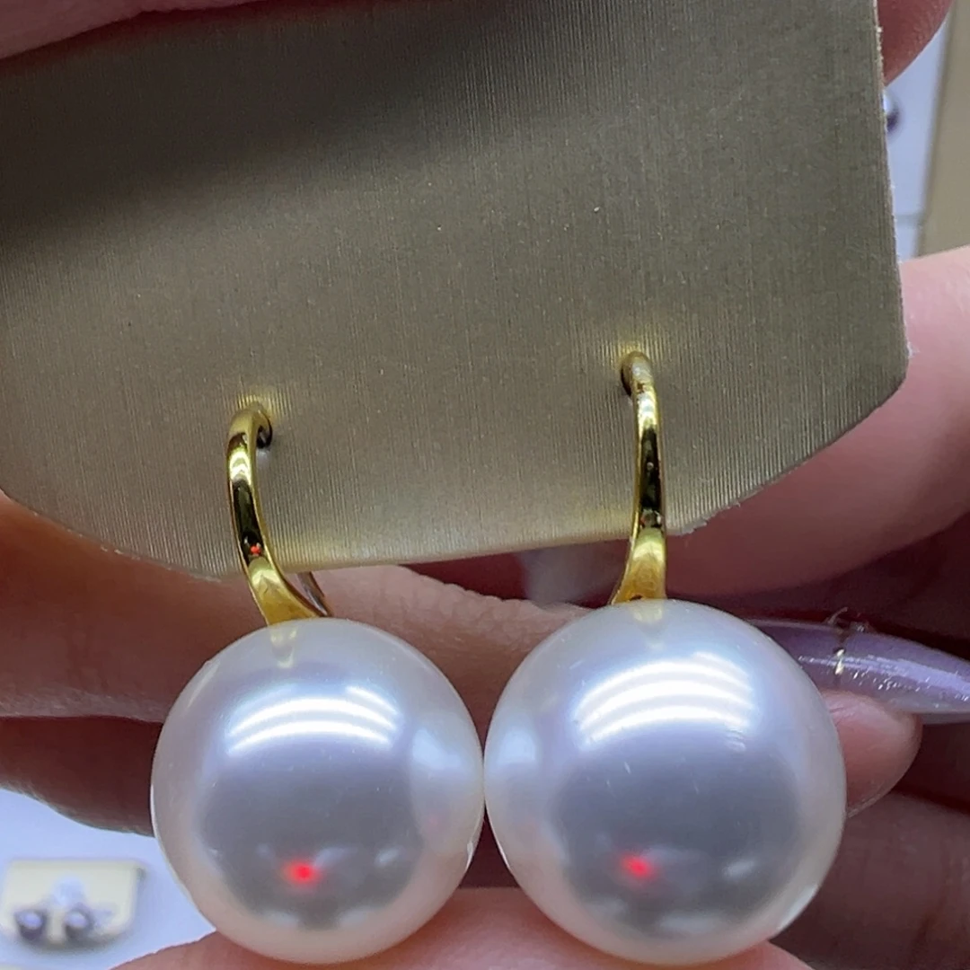 淡水珍珠18K金镶嵌耳饰