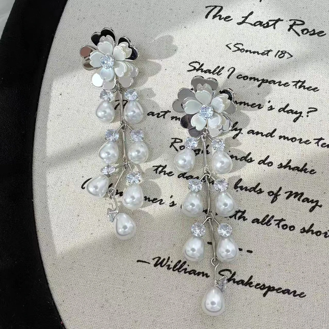 铜合金锆石耳饰 远远（YY205）气质白色镶嵌法式小众长款素款