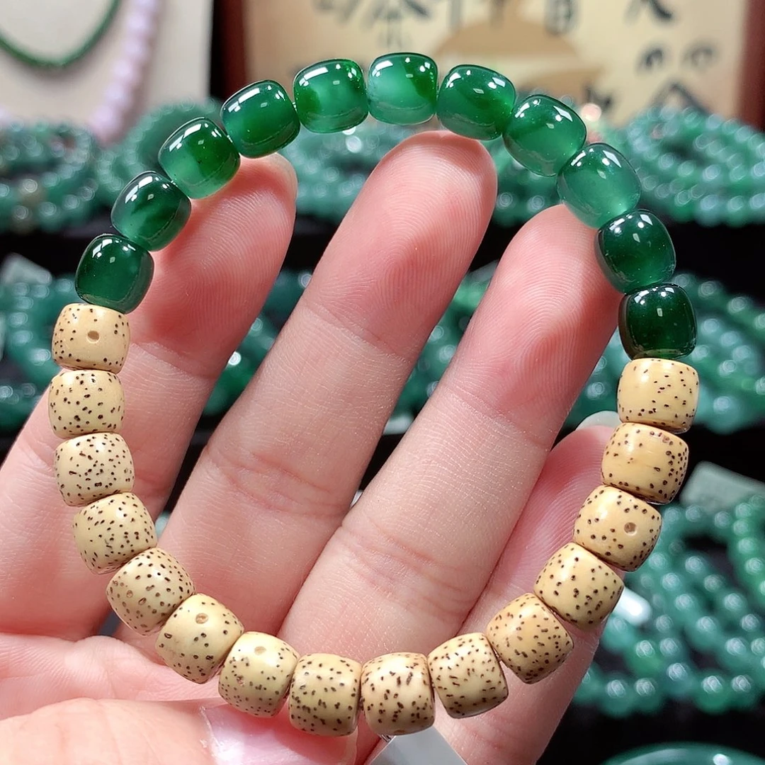 翡翠未镶嵌手链卡7.8