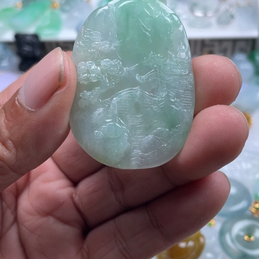 翡翠未镶嵌颈饰翡翠冰绿山水