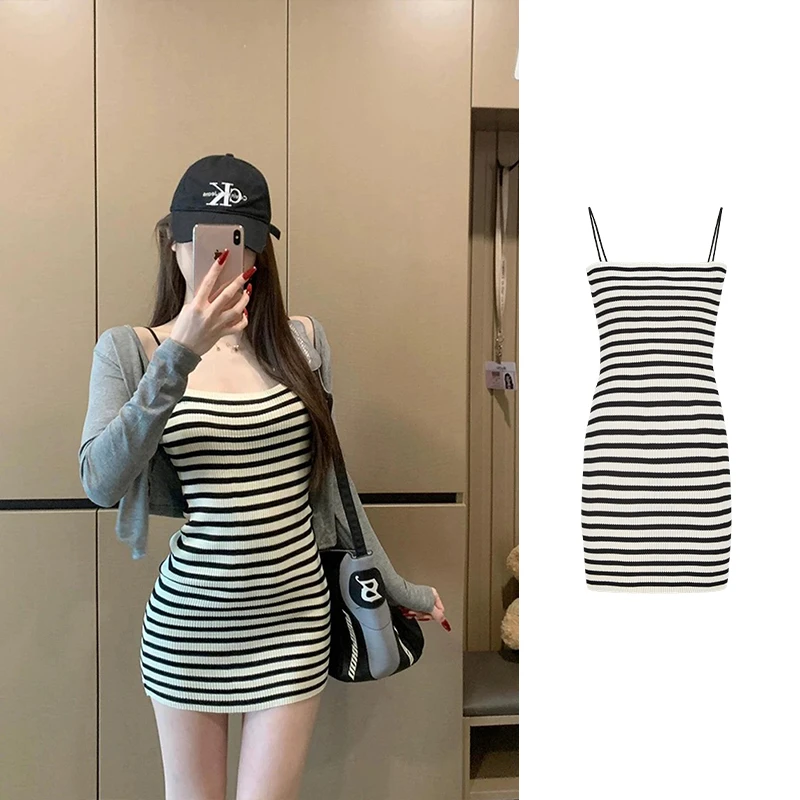 Moses Queen/魔西女王条纹针织吊带包臀裙显瘦辣妹短裙开衫两件套