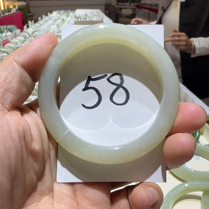 和田玉未镶嵌手镯676