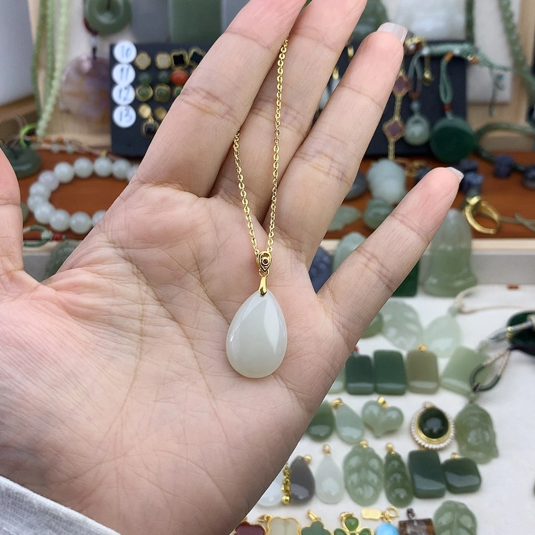 和田玉银S925镶嵌吊坠(赠链)