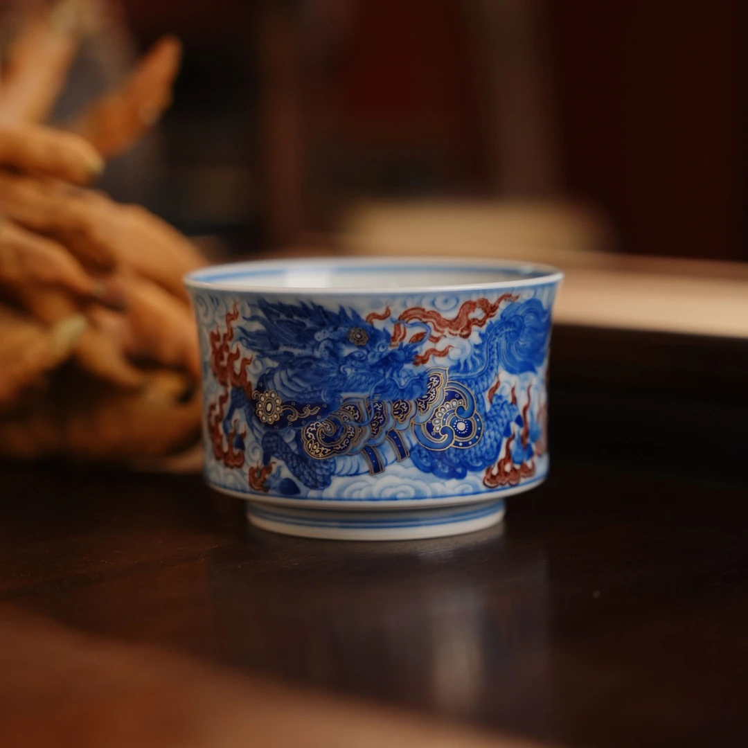 永明尚玩釉里红铠甲麒麟束腰杯