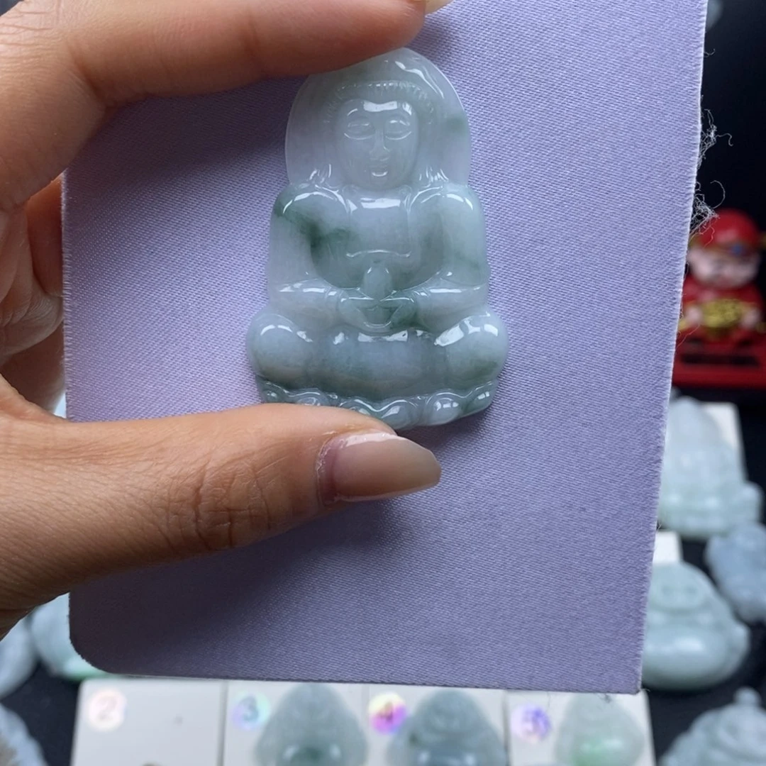 平***安翡翠未镶嵌颈饰观音