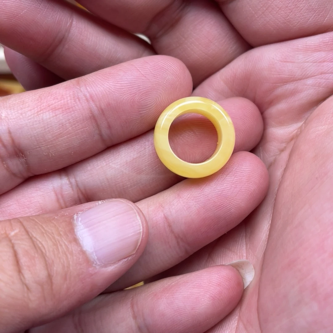 蜜蜡未镶嵌裸石13mm跑环