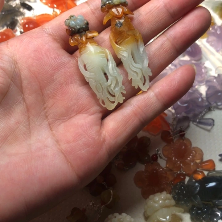 心***舞蛇纹石玉未镶嵌耳坠