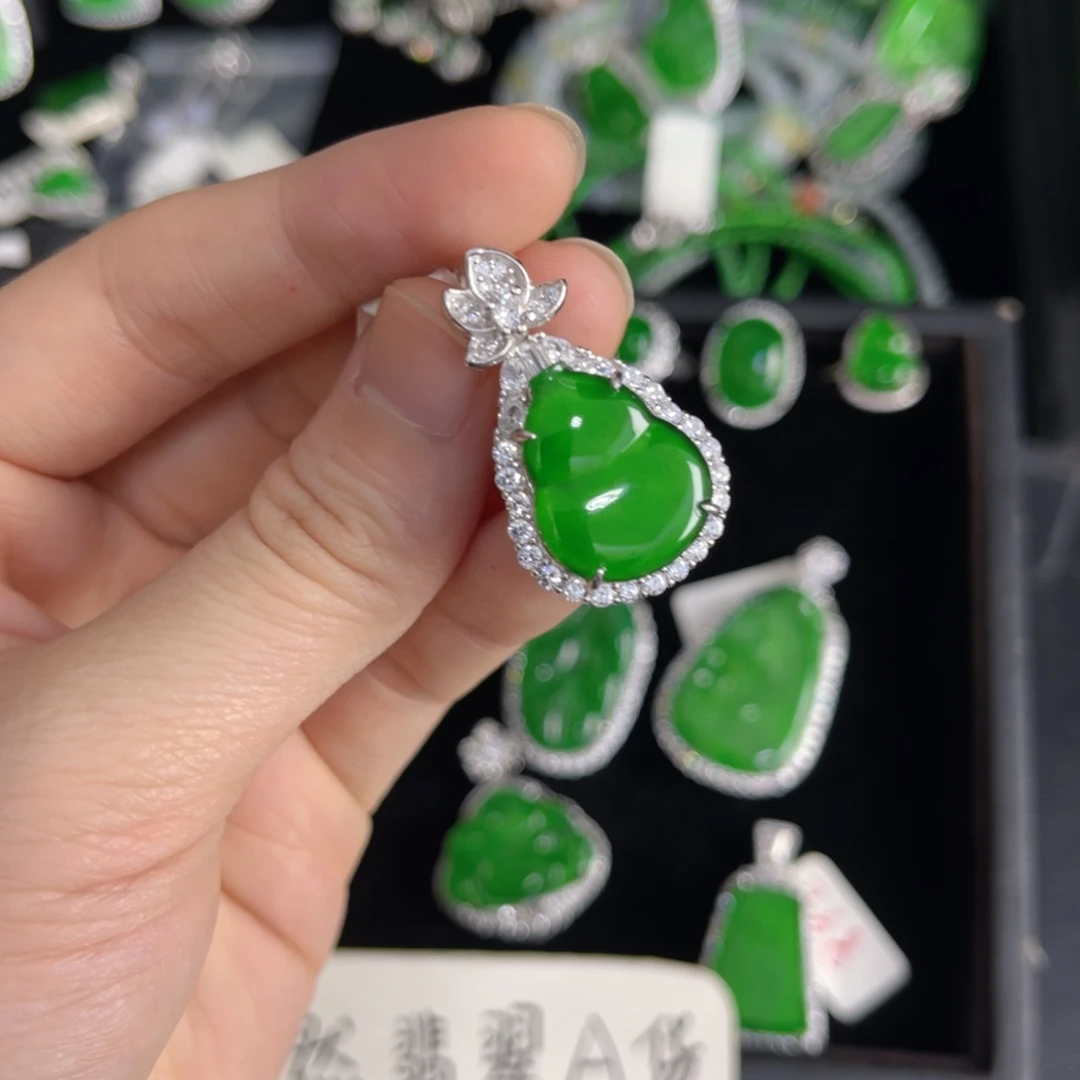 翡翠银S925镶嵌戒指葫芦吊坠