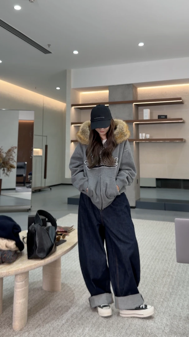 AMAZING IN |内里牛奶绒|字母毛领卫衣外套A251124-AI5BDTJ97299