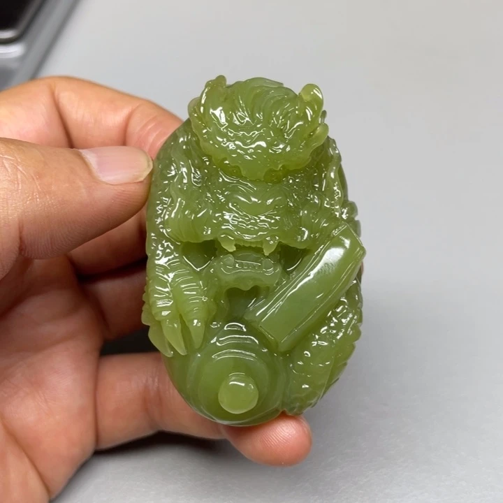和田玉未镶嵌吊坠(不含链)炸**鸡