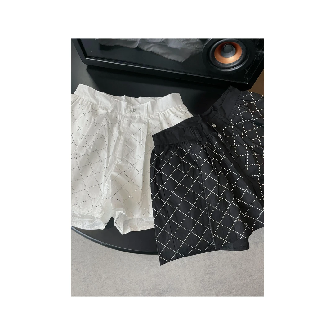 《An ni》【香香】夏季新品时尚轻薄宽松烫钻简约休闲短裤Ani-C057