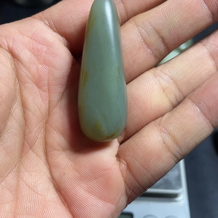 和田玉未镶嵌颈饰啊**嘚