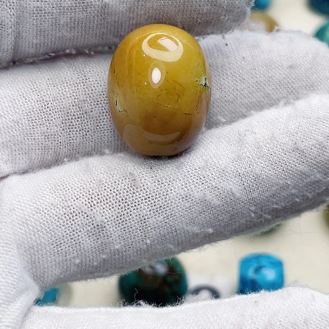 三***寿绿松石未镶嵌饰品