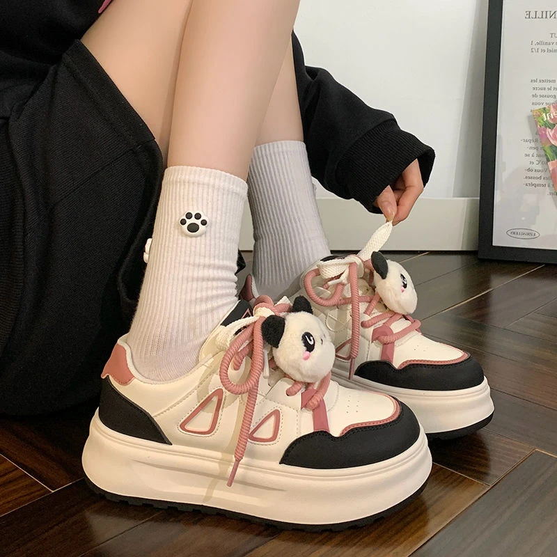 人本女鞋春夏新款时尚装饰厚底增高小香风小白鞋ins休闲超软板鞋