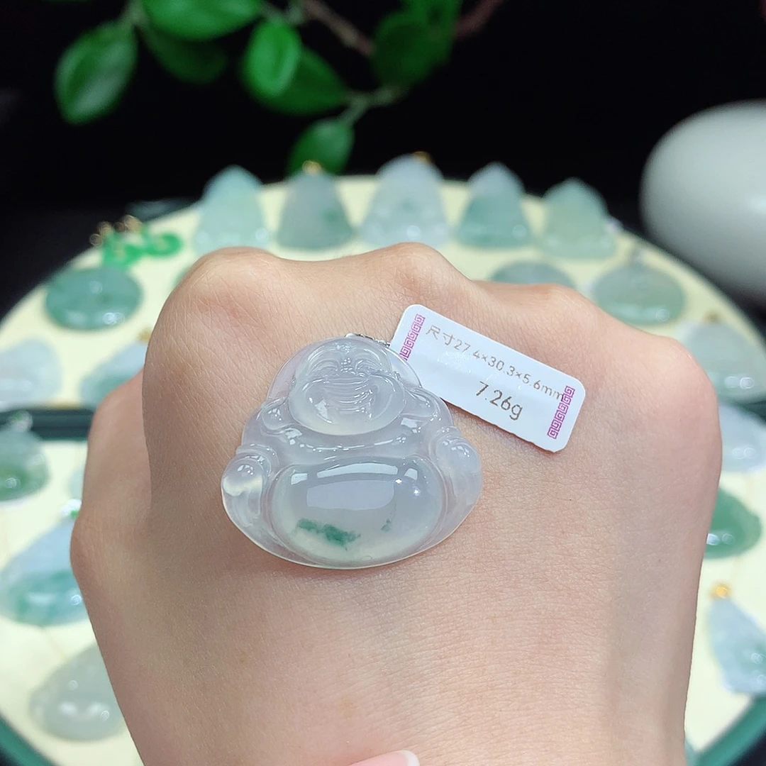 翡翠未镶嵌颈饰佛公