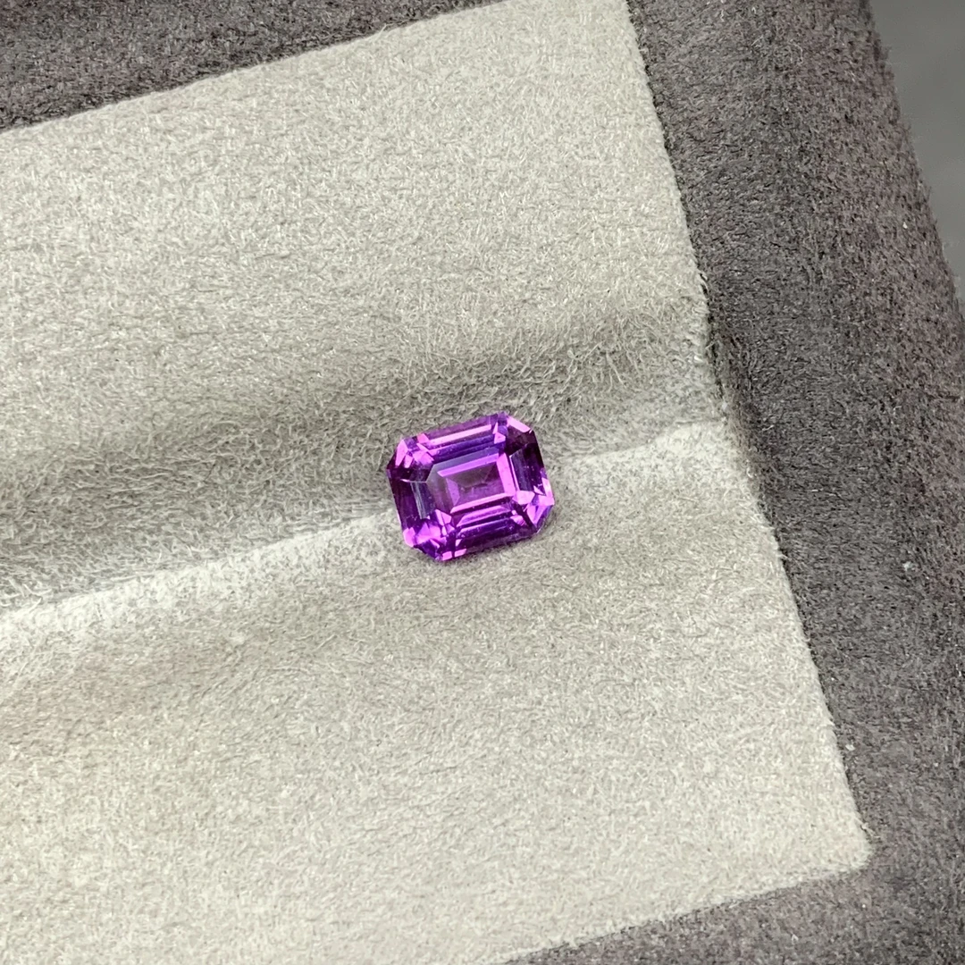 1.04ct天然祖切无烧紫蓝宝裸石