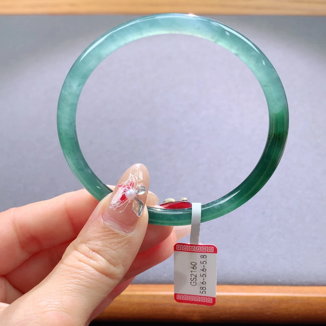 翡翠手镯未镶嵌天然翡翠手镯叮当镯