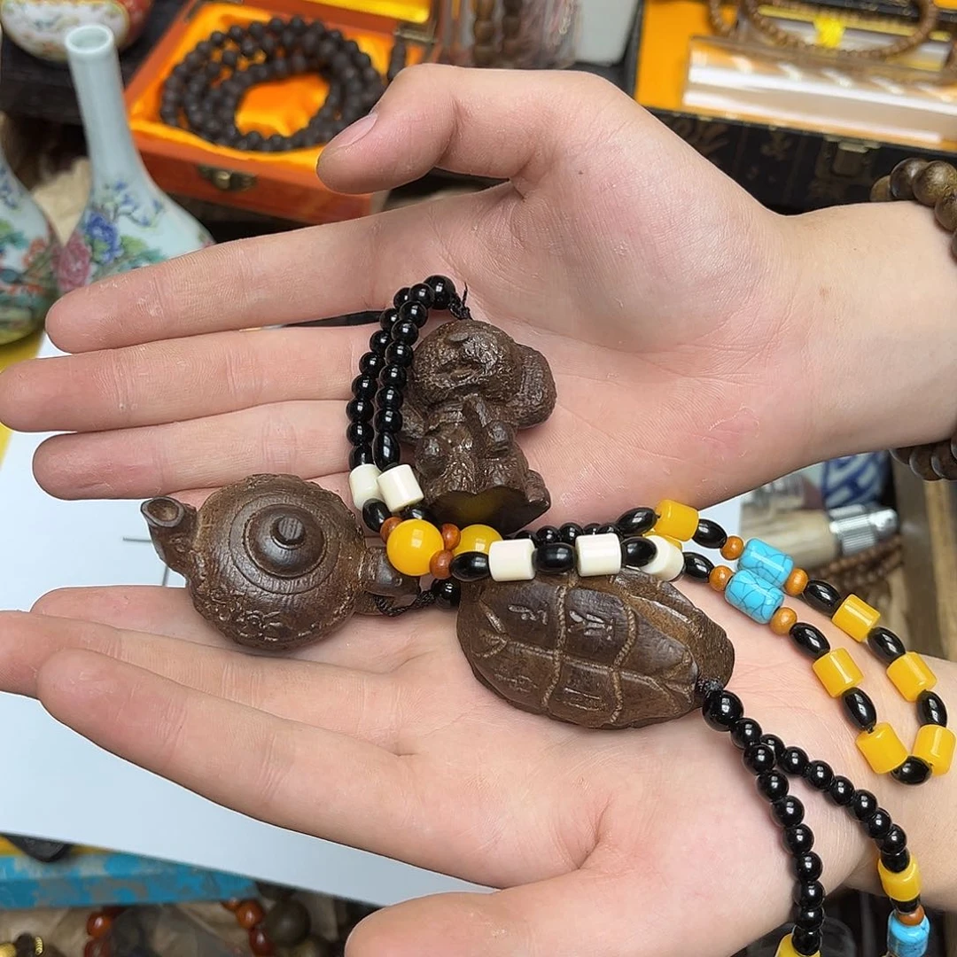 大叶紫檀（黑酸枝木类）