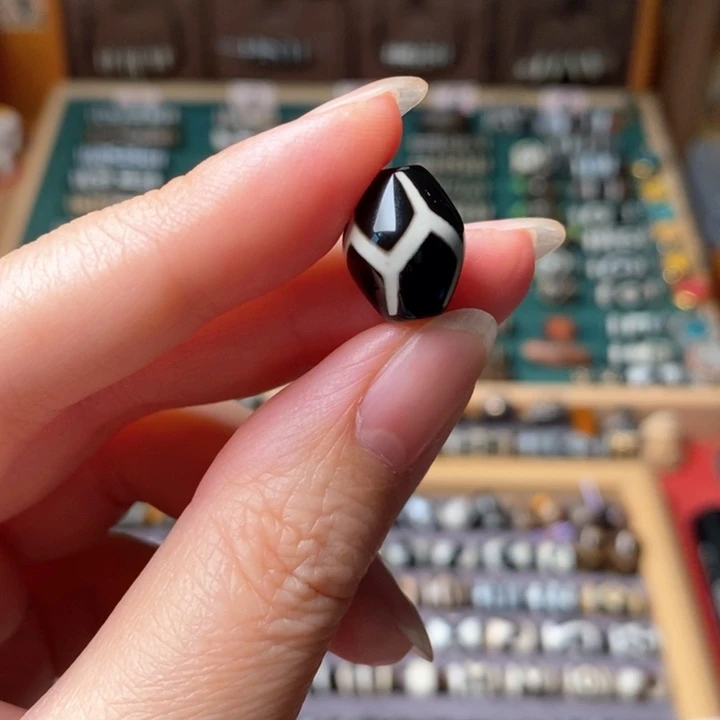 未镶嵌玛瑙/玉髓珠宝半成品