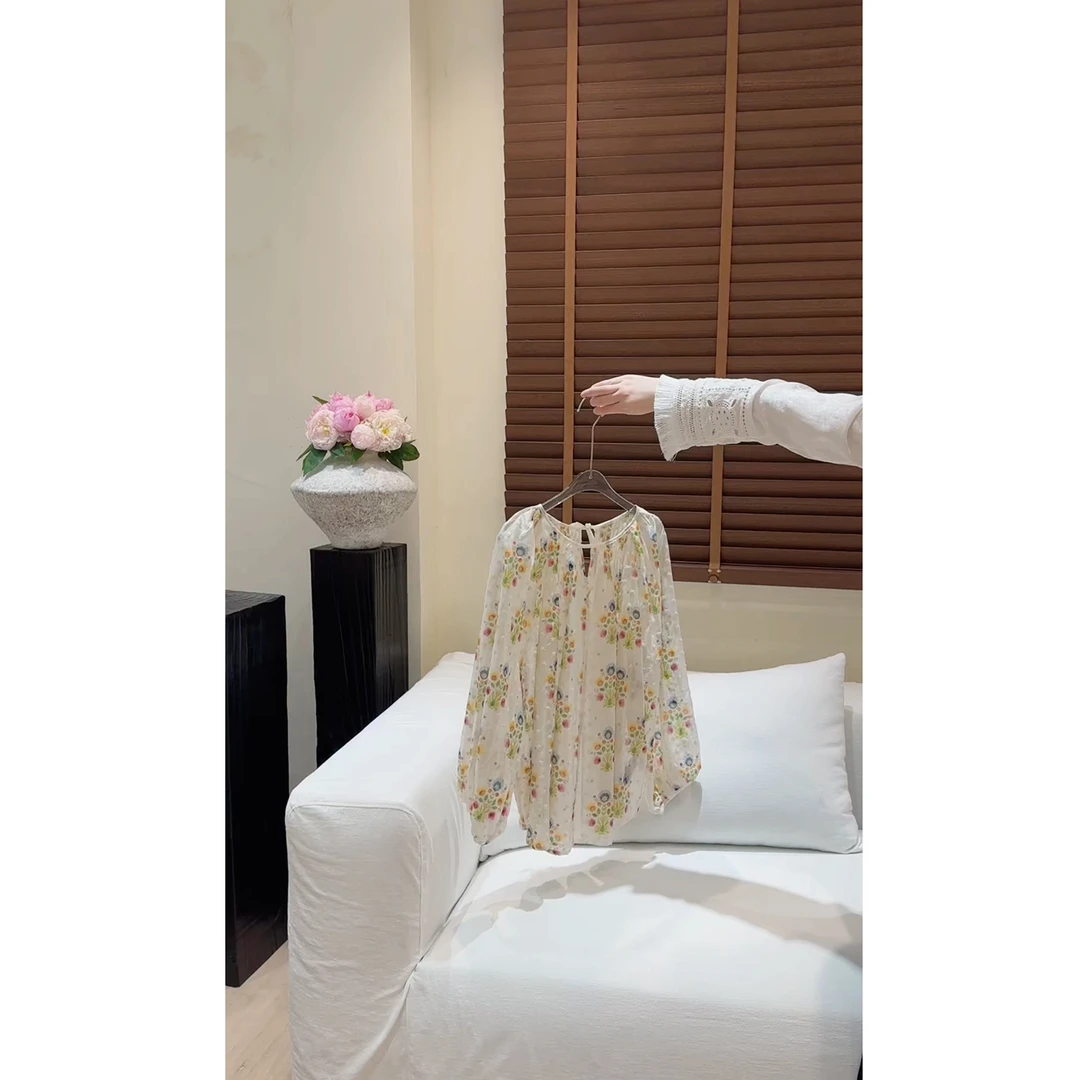 “鼠尾草”2025夏满身刺绣印花松弛感长袖衬衫上衣